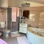 With Parking Space Stinjan, - 22993 Apartamento