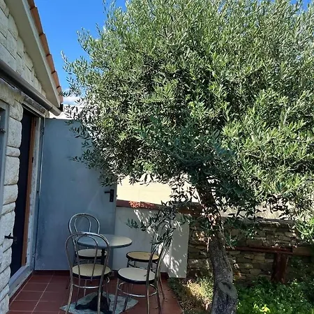 Apartment With Parking Space Stinjan, - 22993